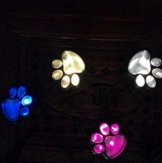 Solar-Powered Bear Paw Garden Light